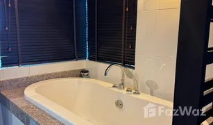 3 Bedrooms Condo for sale in Cha-Am, Phetchaburi Baan Ruen Rom