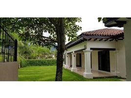 4 Habitaciones Casa en alquiler en , San José Beautiful and exclusive property in Gated community for rent, Lindora, San José