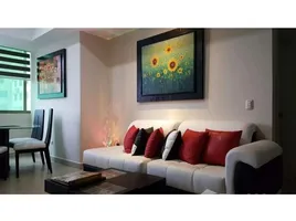 Modern designer condo: Vacation rental in Salinas에서 임대할 2 침실 아파트, Salinas, 살리나