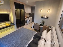 Studio Condo for rent at Life One Wireless, Lumphini