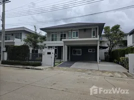 บ้านเดี่ยว 4 ห้องนอน ให้เช่า ในโครงการ มัณฑนา บางนา - วงแหวน, ดอกไม้