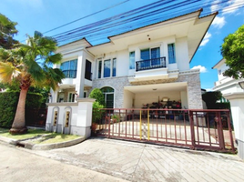 4 Bedrooms House for sale in Dokmai, Bangkok Casa Grand Onnuch-Wongwhaen