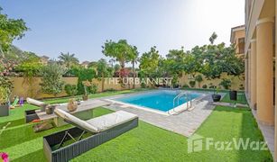 5 Habitaciones Villa en venta en , Dubái The Centro