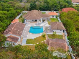 10 chambre Villa for sale in Rawai, Phuket Town, Rawai