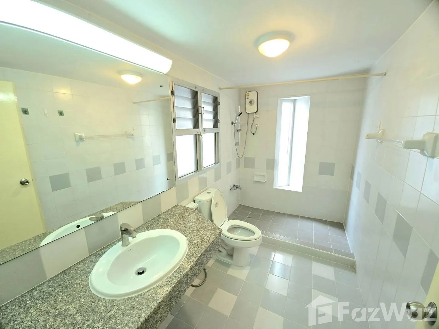 For rent studio condo in Bang Na, Bangkok