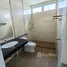 2 Schlafzimmer Reihenhaus zu vermieten im Ratchadakarn, Sam Sen Nok, Huai Khwang, Bangkok, Thailand