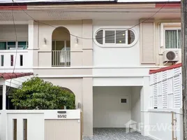 3 Bedroom Townhouse for sale at Baan Chanakan Baan Klang Muang, Wichit