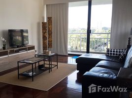 2 спален Кондо в аренду в Lake Green Condominium, Khlong Toei