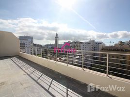 3 Schlafzimmer Appartement zu vermieten im Location Appartement 120 m² IBERIA Tanger Ref: LG531, Na Tanger