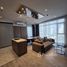 2 спален Кондо в аренду в Rhythm Ekkamai Estate, Khlong Tan Nuea
