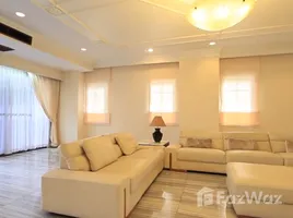 4 Bedroom Apartment for rent at Charan Tower, Khlong Tan Nuea, Watthana