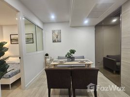 1 chambre Condominium à louer à , Khlong Toei Nuea