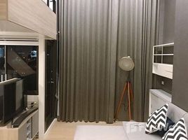 1 Bedroom Condo for sale at Chewathai Residence Asoke, Makkasan