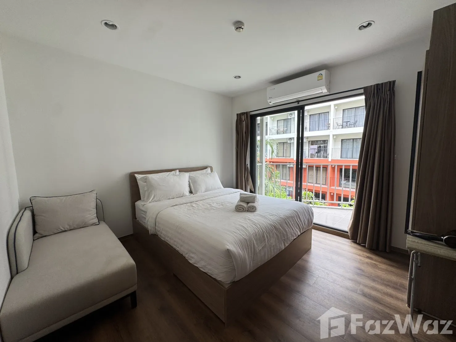 Studio Condo for rent at La Habana — photo 1