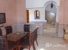 Marrakech Tensift Al Haouz Na Annakhil coquette villa à vendre de 2 chambres, salon, terrasses, dans une résidence avec espaces verts piscine et tennis à la palmeraie 2 卧室 别墅 售 