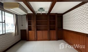 2 Bedrooms Condo for sale in Sam Sen Nok, Bangkok Garden Place