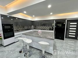 3 спален Кондо на продажу в Ruamchok Condo View 2, Nong Prue