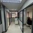 124 제곱미터입니다 Office for rent at Asoke Towers, Khlong Toei Nuea