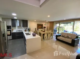 4 Habitación Casa en venta en Colombia, Envigado, Antioquia, Colombia