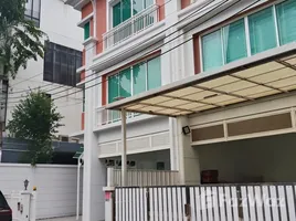 บ้านเดี่ยว 4 ห้องนอน ให้เช่า ในโครงการ เกศินี วิลล์ รัชดา-เหม่งจ๋าย, สามเสนนอก, ห้วยขวาง