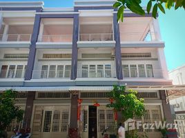 在International University, Phnom Penh Thmei出售的4 卧室 联排别墅, Phnom Penh Thmei