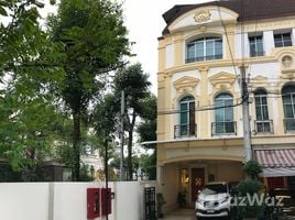 Baan Klang Krung Grande Vienna Rama 3에서 임대할 3 침실 주택, Bang Phongphang, Yan Nawa