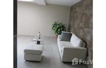 Apartment For Sale in Quito in Quito, 피신 차