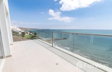 Gated beachfront Manta only $160k!! in Manta, Manabi