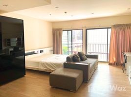 Studio Condo for rent at Noble Remix, Khlong Tan, Khlong Toei