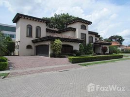 5 Bedroom House for sale at Santa Ana, Santa Ana