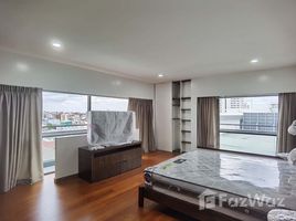 2 спален Кондо в аренду в The Natural Place Suite Condominium, Thung Mahamek, Сатхон, Бангкок