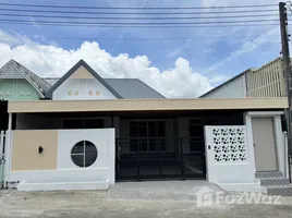 2 Bedroom Townhouse for sale at Baan Promphun Premium BeeTown, Pa Khlok, Thalang, Phuket, Thailand