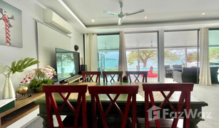 4 Bedrooms Villa for sale in Wichit, Phuket 