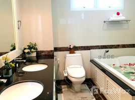 4 Bedroom Penthouse for rent at Piyathip Place, Khlong Tan Nuea, Watthana, Bangkok, Thailand