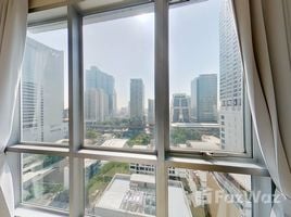 1 спален Кондо в аренду в Life At Sathorn 10, Si Lom, Банг Рак