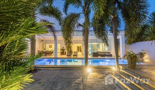 2 Schlafzimmern Villa zu verkaufen in Thep Krasattri, Phuket 