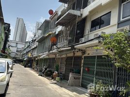 3 Schlafzimmer Reihenhaus zu verkaufen in Yan Nawa, Bangkok, Bang Phongphang, Yan Nawa