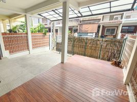 4 спален Таунхаус for sale in Khlong Tan Nuea, Щаттхана, Khlong Tan Nuea