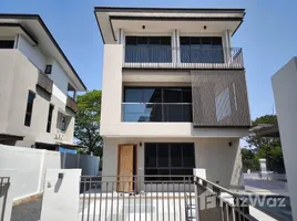 ขายบ้านเดี่ยว 3 ห้องนอน ในโครงการ เอคิว อาร์เบอร์ สวนหลวง ร.9-พัฒนากาi, ดอกไม้