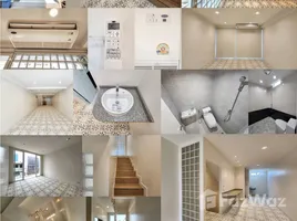 ทาวน์เฮ้าส์ 2 ห้องนอน ให้เช่า ในโครงการ หมู่บ้านนครไทย, ช่องนนทรี