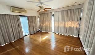 4 Bedrooms Villa for sale in Khlong Tan Nuea, Bangkok 