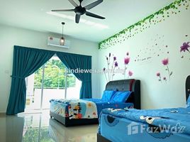 5 Bedrooms Townhouse for sale in Bayan Lepas, Penang Batu Maung