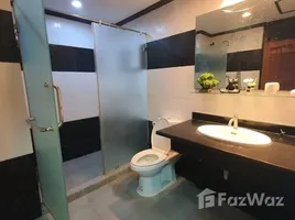 3 спален Кондо в аренду в Asoke Towers, Khlong Toei Nuea