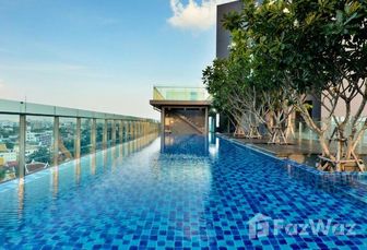 Фото 2 of the สระว่ายน้ำ at Civic Horizon