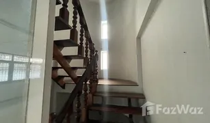 4 Bedrooms House for sale in Phlapphla, Bangkok 
