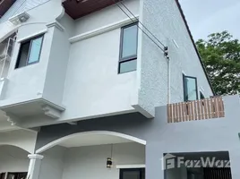 3 Bedroom Townhouse for sale in Thailand, Hua Mak, Bang Kapi, Bangkok, Thailand