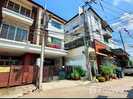 3 Bedroom Townhouse for sale at Sawanya 1, Ban Khlong Suan, Phra Samut Chedi, Samut Prakan, Thailand