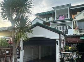 4 Bedroom Townhouse for sale in Sam Phran, Nakhon Pathom, Bang Krathuek, Sam Phran
