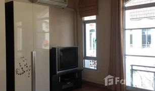 3 Bedrooms Townhouse for sale in Lat Yao, Bangkok Baan Klang Muang Monte-Carlo