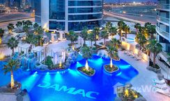 Фото 2 of the Piscine commune at DAMAC Towers by Paramount